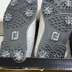 FootJoy FJ City 56435 Men's 8.5 

Off White Golf Shoe